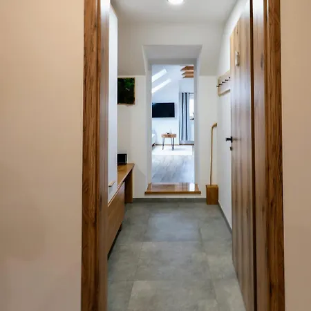 Nad Bednarstvim S Drevenou Virivou Vanou Lejlighed